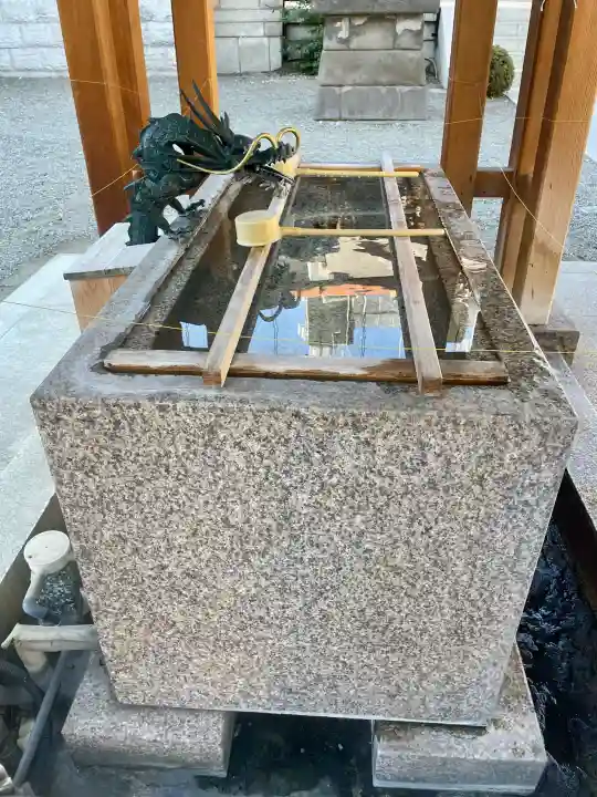 大鳥神社の{uncategorized: "未分類", other: "その他", undefined: "問題あり", building: "その他建物", grave: "お墓", sacred_gate: "鳥居", guardian: "狛犬", statue: "像", buddha: "仏像", history: "歴史", nature: "自然", garden: "庭園", animal: "動物", pagoda: "塔", temizu: "手水舎", mountain_gate: "山門・神門", sanctuary: "本殿・本堂", subordinate: "末社・摂社", art: "芸術", scenery: "景色", jizo: "地蔵", ema: "絵馬", goshuin: "御朱印", omikuji: "おみくじ", items: "授与品その他", amulet: "お守り", goshuincho: "御朱印帳", eats: "食事", festival: "お祭り", votive_dance: "神楽", shichigosan: "七五三参", wedding: "結婚式", experience: "体験その他", initially: "初詣", around: "周辺", anti_infection: "感染症対策"}