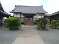 光明寺の本殿