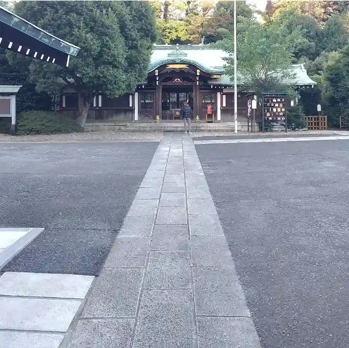 白金氷川神社の本殿・本堂