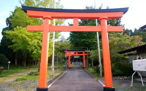 尾札部稲荷神社の鳥居