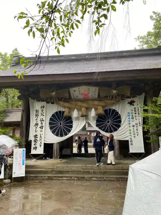 熊野本宮大社の{uncategorized: "未分類", other: "その他", undefined: "問題あり", building: "その他建物", grave: "お墓", sacred_gate: "鳥居", guardian: "狛犬", statue: "像", buddha: "仏像", history: "歴史", nature: "自然", garden: "庭園", animal: "動物", pagoda: "塔", temizu: "手水舎", mountain_gate: "山門・神門", sanctuary: "本殿・本堂", subordinate: "末社・摂社", art: "芸術", scenery: "景色", jizo: "地蔵", ema: "絵馬", goshuin: "御朱印", omikuji: "おみくじ", items: "授与品その他", amulet: "お守り", goshuincho: "御朱印帳", eats: "食事", festival: "お祭り", votive_dance: "神楽", shichigosan: "七五三参", wedding: "結婚式", experience: "体験その他", initially: "初詣", around: "周辺", anti_infection: "感染症対策"}