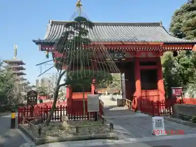 浅草寺の山門・神門