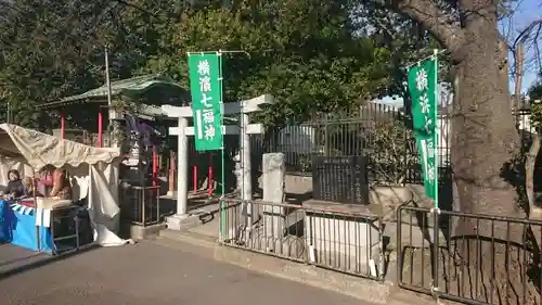 菊名池弁財天の本殿・本堂