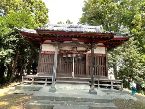 若泉稲荷神社の本殿