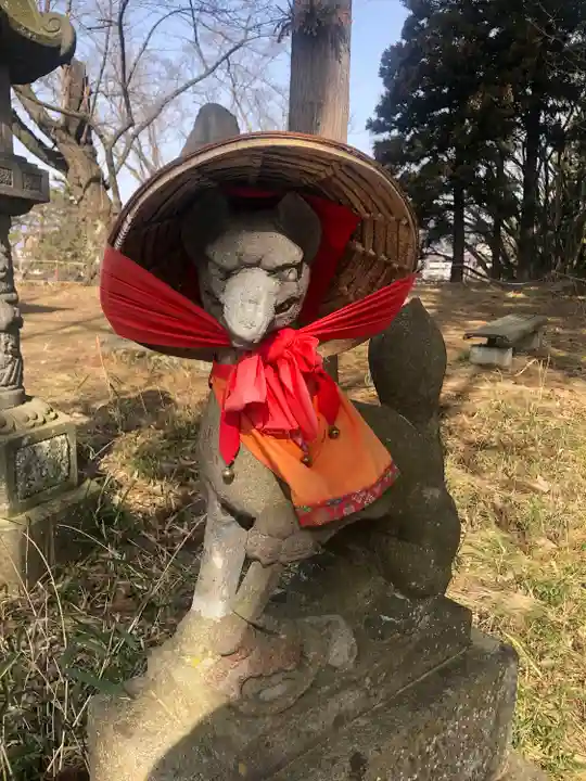 鶴ケ城稲荷神社の像