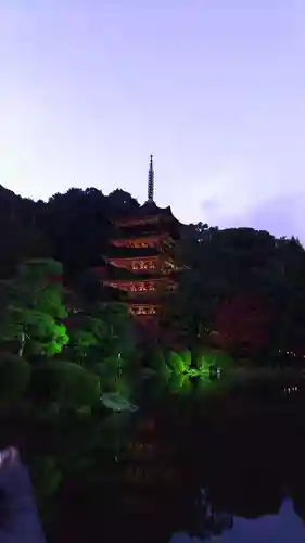 瑠璃光寺の塔