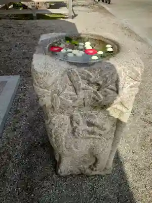 射水神社の手水舎