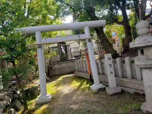 小汐井神社の末社・摂社
