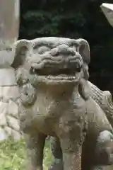 宇部護国神社の狛犬