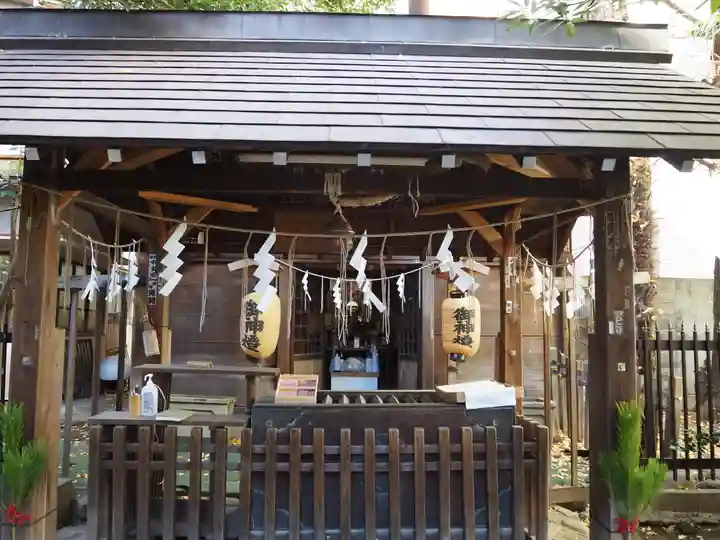 新橋鹽竃神社の本殿・本堂