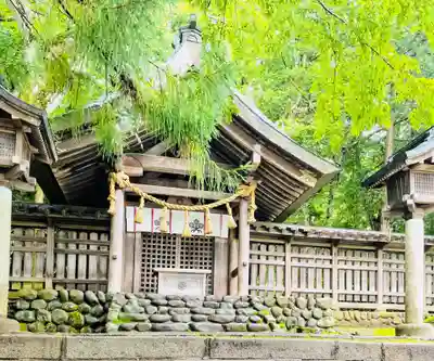 諏訪大社上社前宮の本殿・本堂