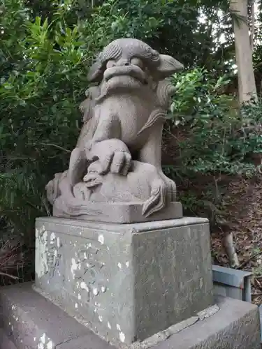 白旗神社の狛犬