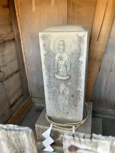 大沖神社の{uncategorized: "未分類", other: "その他", undefined: "問題あり", building: "その他建物", grave: "お墓", sacred_gate: "鳥居", guardian: "狛犬", statue: "像", buddha: "仏像", history: "歴史", nature: "自然", garden: "庭園", animal: "動物", pagoda: "塔", temizu: "手水舎", mountain_gate: "山門・神門", sanctuary: "本殿・本堂", subordinate: "末社・摂社", art: "芸術", scenery: "景色", jizo: "地蔵", ema: "絵馬", goshuin: "御朱印", omikuji: "おみくじ", items: "授与品その他", amulet: "お守り", goshuincho: "御朱印帳", eats: "食事", festival: "お祭り", votive_dance: "神楽", shichigosan: "七五三参", wedding: "結婚式", experience: "体験その他", initially: "初詣", around: "周辺", anti_infection: "感染症対策"}