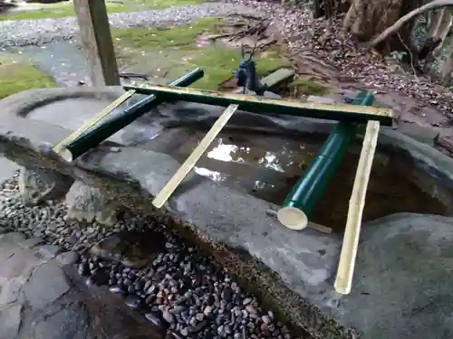 須須神社の手水舎