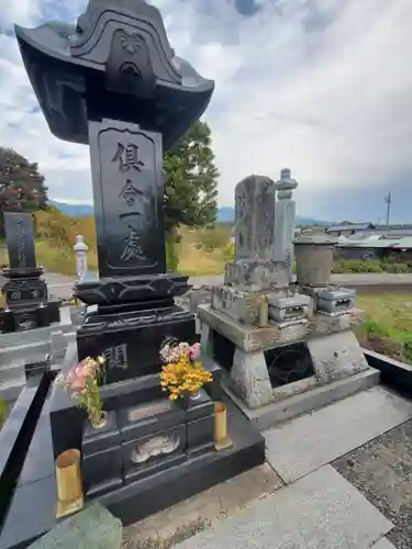 童女神社のお墓