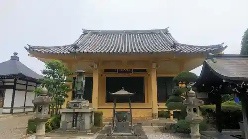 持明院の本殿・本堂