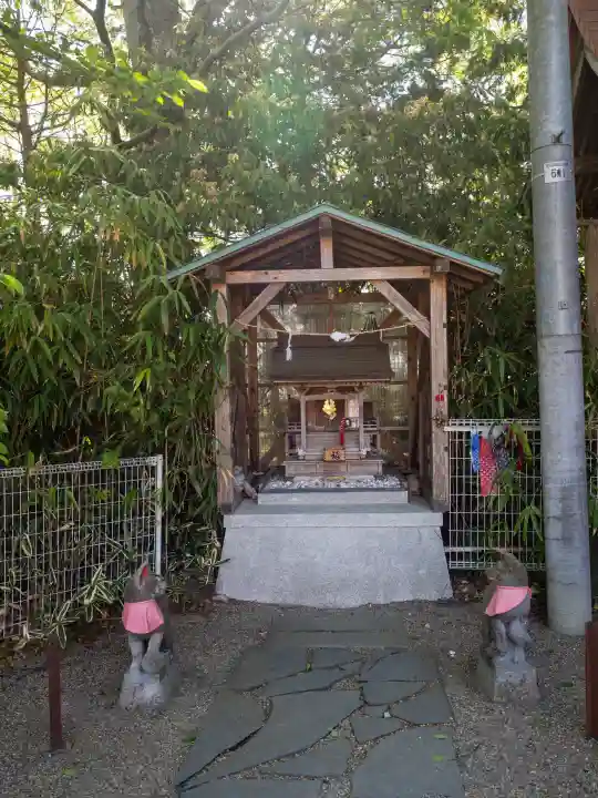 鹿島御児神社の{uncategorized: "未分類", other: "その他", undefined: "問題あり", building: "その他建物", grave: "お墓", sacred_gate: "鳥居", guardian: "狛犬", statue: "像", buddha: "仏像", history: "歴史", nature: "自然", garden: "庭園", animal: "動物", pagoda: "塔", temizu: "手水舎", mountain_gate: "山門・神門", sanctuary: "本殿・本堂", subordinate: "末社・摂社", art: "芸術", scenery: "景色", jizo: "地蔵", ema: "絵馬", goshuin: "御朱印", omikuji: "おみくじ", items: "授与品その他", amulet: "お守り", goshuincho: "御朱印帳", eats: "食事", festival: "お祭り", votive_dance: "神楽", shichigosan: "七五三参", wedding: "結婚式", experience: "体験その他", initially: "初詣", around: "周辺", anti_infection: "感染症対策"}
