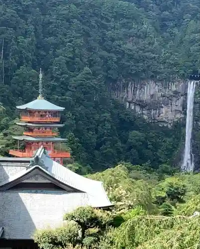 青岸渡寺の建物その他