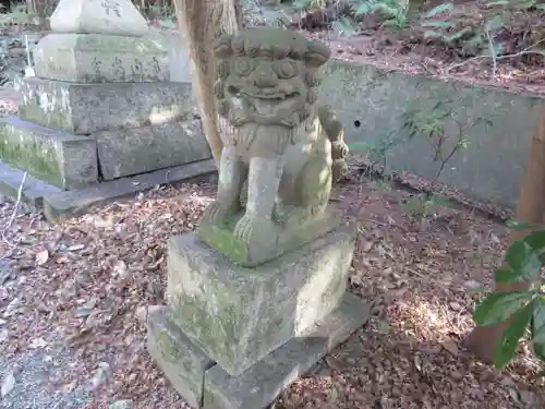 穴師坐兵主神社の狛犬