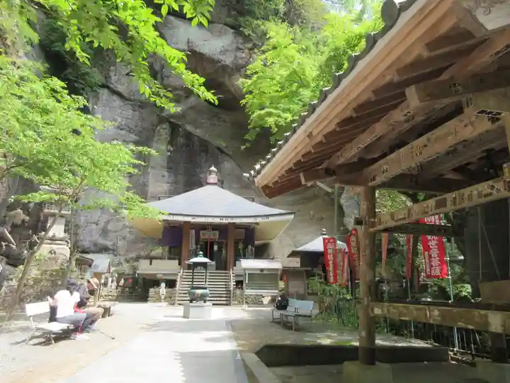 観音院の本殿・本堂