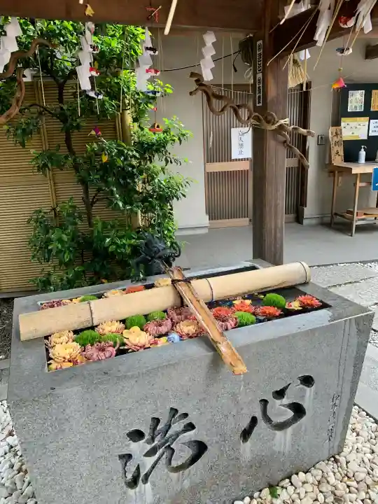 蛇窪神社の{uncategorized: "未分類", other: "その他", undefined: "問題あり", building: "その他建物", grave: "お墓", sacred_gate: "鳥居", guardian: "狛犬", statue: "像", buddha: "仏像", history: "歴史", nature: "自然", garden: "庭園", animal: "動物", pagoda: "塔", temizu: "手水舎", mountain_gate: "山門・神門", sanctuary: "本殿・本堂", subordinate: "末社・摂社", art: "芸術", scenery: "景色", jizo: "地蔵", ema: "絵馬", goshuin: "御朱印", omikuji: "おみくじ", items: "授与品その他", amulet: "お守り", goshuincho: "御朱印帳", eats: "食事", festival: "お祭り", votive_dance: "神楽", shichigosan: "七五三参", wedding: "結婚式", experience: "体験その他", initially: "初詣", around: "周辺", anti_infection: "感染症対策"}
