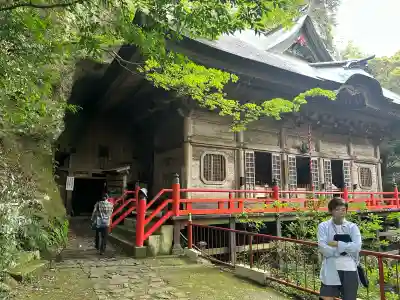 両子寺の{uncategorized: "未分類", other: "その他", undefined: "問題あり", building: "その他建物", grave: "お墓", sacred_gate: "鳥居", guardian: "狛犬", statue: "像", buddha: "仏像", history: "歴史", nature: "自然", garden: "庭園", animal: "動物", pagoda: "塔", temizu: "手水舎", mountain_gate: "山門・神門", sanctuary: "本殿・本堂", subordinate: "末社・摂社", art: "芸術", scenery: "景色", jizo: "地蔵", ema: "絵馬", goshuin: "御朱印", omikuji: "おみくじ", items: "授与品その他", amulet: "お守り", goshuincho: "御朱印帳", eats: "食事", festival: "お祭り", votive_dance: "神楽", shichigosan: "七五三参", wedding: "結婚式", experience: "体験その他", initially: "初詣", around: "周辺", anti_infection: "感染症対策"}