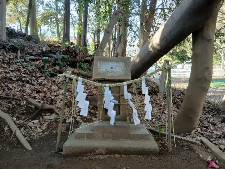 下総国三山 二宮神社の{uncategorized: "未分類", other: "その他", undefined: "問題あり", building: "その他建物", grave: "お墓", sacred_gate: "鳥居", guardian: "狛犬", statue: "像", buddha: "仏像", history: "歴史", nature: "自然", garden: "庭園", animal: "動物", pagoda: "塔", temizu: "手水舎", mountain_gate: "山門・神門", sanctuary: "本殿・本堂", subordinate: "末社・摂社", art: "芸術", scenery: "景色", jizo: "地蔵", ema: "絵馬", goshuin: "御朱印", omikuji: "おみくじ", items: "授与品その他", amulet: "お守り", goshuincho: "御朱印帳", eats: "食事", festival: "お祭り", votive_dance: "神楽", shichigosan: "七五三参", wedding: "結婚式", experience: "体験その他", initially: "初詣", around: "周辺", anti_infection: "感染症対策"}