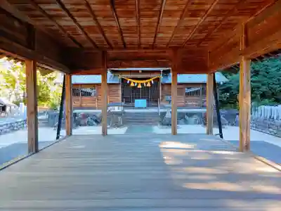 虫鹿神社（前原）の本殿・本堂