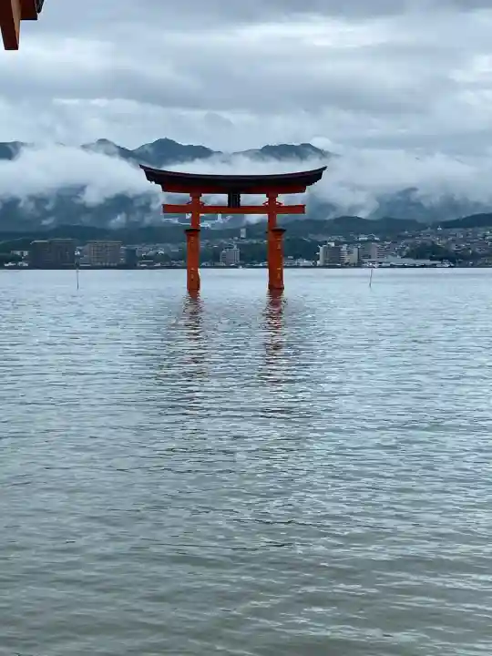 厳島神社(広島県)