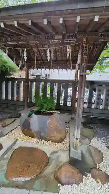 元三島神社の手水舎