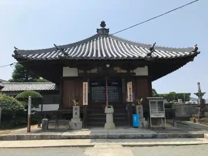 柞原寺の本殿・本堂