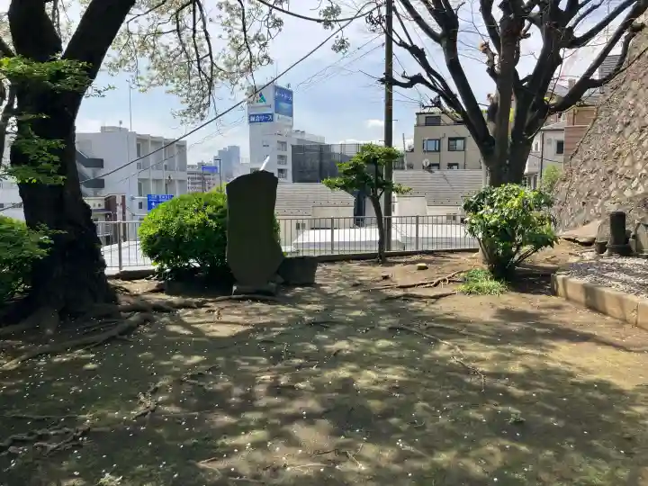 蓮法寺の{uncategorized: "未分類", other: "その他", undefined: "問題あり", building: "その他建物", grave: "お墓", sacred_gate: "鳥居", guardian: "狛犬", statue: "像", buddha: "仏像", history: "歴史", nature: "自然", garden: "庭園", animal: "動物", pagoda: "塔", temizu: "手水舎", mountain_gate: "山門・神門", sanctuary: "本殿・本堂", subordinate: "末社・摂社", art: "芸術", scenery: "景色", jizo: "地蔵", ema: "絵馬", goshuin: "御朱印", omikuji: "おみくじ", items: "授与品その他", amulet: "お守り", goshuincho: "御朱印帳", eats: "食事", festival: "お祭り", votive_dance: "神楽", shichigosan: "七五三参", wedding: "結婚式", experience: "体験その他", initially: "初詣", around: "周辺", anti_infection: "感染症対策"}