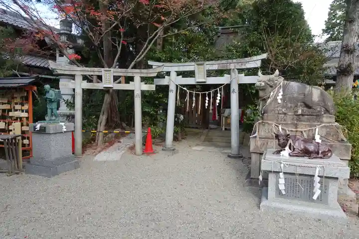 九帝王宮 萱野神社の末社・摂社