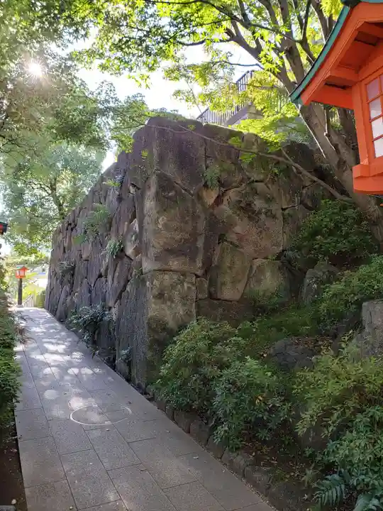 穴八幡宮の周辺