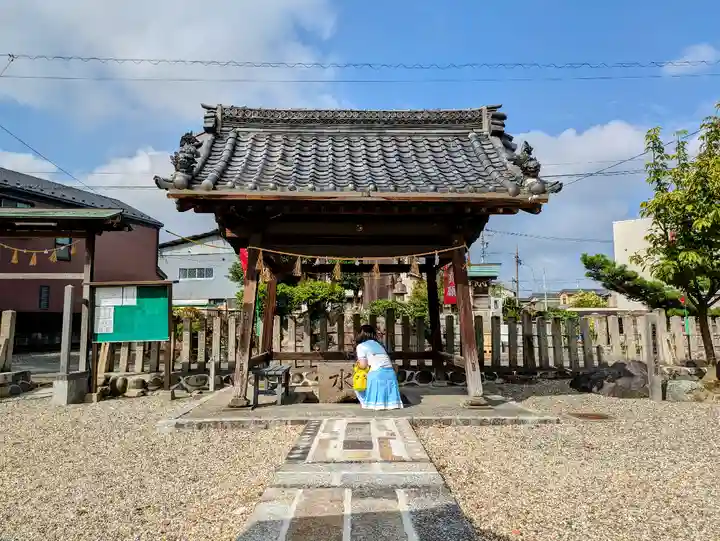 星神社の手水舎
