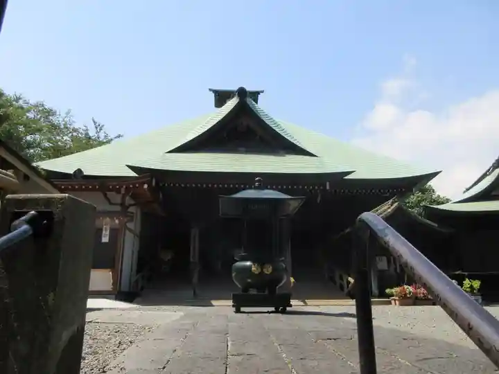 弘明寺の本殿・本堂