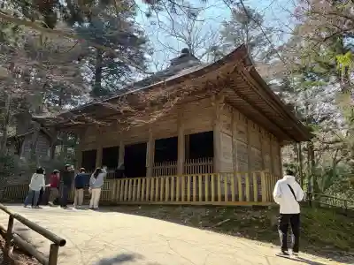 金色堂旧覆堂の{uncategorized: "未分類", other: "その他", undefined: "問題あり", building: "その他建物", grave: "お墓", sacred_gate: "鳥居", guardian: "狛犬", statue: "像", buddha: "仏像", history: "歴史", nature: "自然", garden: "庭園", animal: "動物", pagoda: "塔", temizu: "手水舎", mountain_gate: "山門・神門", sanctuary: "本殿・本堂", subordinate: "末社・摂社", art: "芸術", scenery: "景色", jizo: "地蔵", ema: "絵馬", goshuin: "御朱印", omikuji: "おみくじ", items: "授与品その他", amulet: "お守り", goshuincho: "御朱印帳", eats: "食事", festival: "お祭り", votive_dance: "神楽", shichigosan: "七五三参", wedding: "結婚式", experience: "体験その他", initially: "初詣", around: "周辺", anti_infection: "感染症対策"}