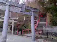 鼻顔稲荷神社の{uncategorized: "未分類", other: "その他", undefined: "問題あり", building: "その他建物", grave: "お墓", sacred_gate: "鳥居", guardian: "狛犬", statue: "像", buddha: "仏像", history: "歴史", nature: "自然", garden: "庭園", animal: "動物", pagoda: "塔", temizu: "手水舎", mountain_gate: "山門・神門", sanctuary: "本殿・本堂", subordinate: "末社・摂社", art: "芸術", scenery: "景色", jizo: "地蔵", ema: "絵馬", goshuin: "御朱印", omikuji: "おみくじ", items: "授与品その他", amulet: "お守り", goshuincho: "御朱印帳", eats: "食事", festival: "お祭り", votive_dance: "神楽", shichigosan: "七五三参", wedding: "結婚式", experience: "体験その他", initially: "初詣", around: "周辺", anti_infection: "感染症対策"}