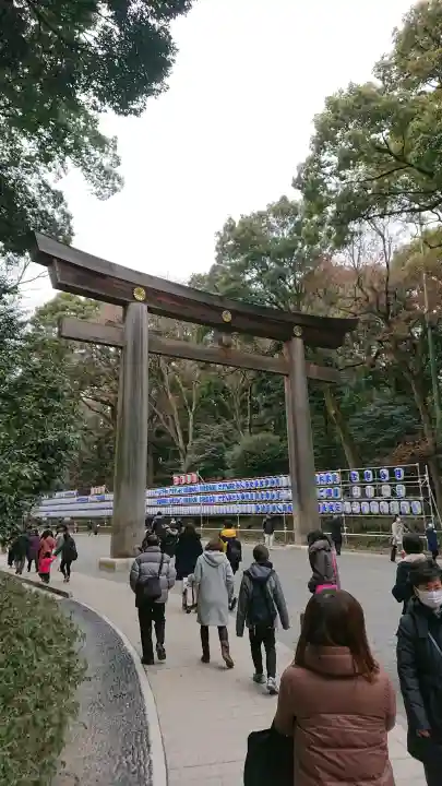 明治神宮の{uncategorized: "未分類", other: "その他", undefined: "問題あり", building: "その他建物", grave: "お墓", sacred_gate: "鳥居", guardian: "狛犬", statue: "像", buddha: "仏像", history: "歴史", nature: "自然", garden: "庭園", animal: "動物", pagoda: "塔", temizu: "手水舎", mountain_gate: "山門・神門", sanctuary: "本殿・本堂", subordinate: "末社・摂社", art: "芸術", scenery: "景色", jizo: "地蔵", ema: "絵馬", goshuin: "御朱印", omikuji: "おみくじ", items: "授与品その他", amulet: "お守り", goshuincho: "御朱印帳", eats: "食事", festival: "お祭り", votive_dance: "神楽", shichigosan: "七五三参", wedding: "結婚式", experience: "体験その他", initially: "初詣", around: "周辺", anti_infection: "感染症対策"}