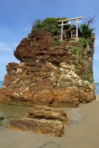 稲佐の浜　弁天島の景色