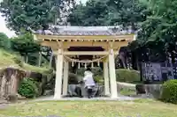 八柱社の手水舎