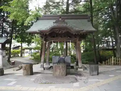 諏訪大社下社秋宮の手水舎