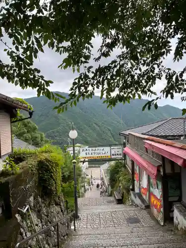 青岸渡寺の建物その他