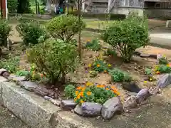 川田八幡神社の庭園