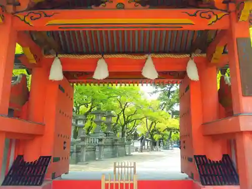 西宮神社の山門