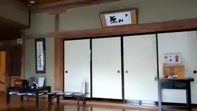 護国寺の本殿・本堂