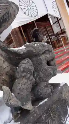 北海道神宮頓宮の狛犬
