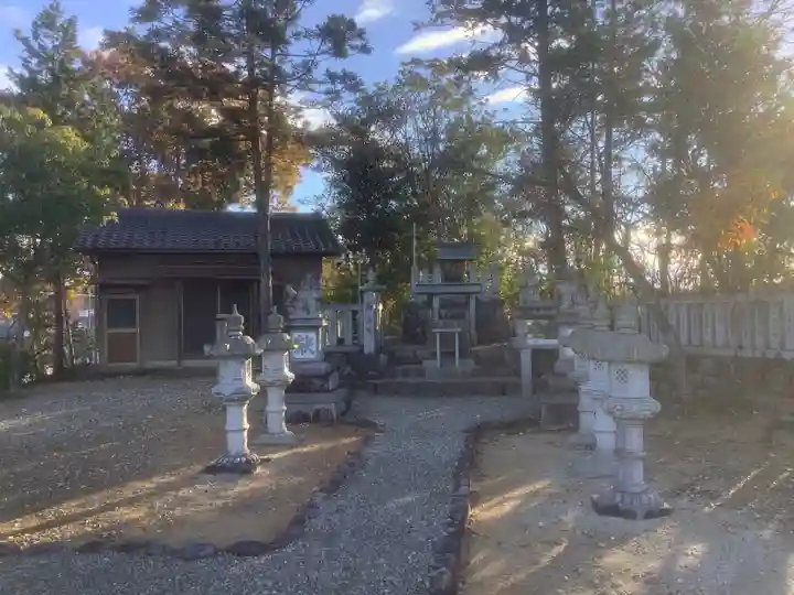 虫鹿神社奥宮のその他建物