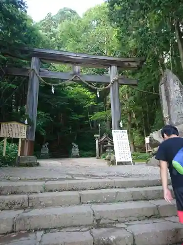 戸隠神社宝光社の鳥居