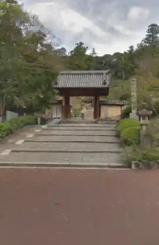 観心寺の山門